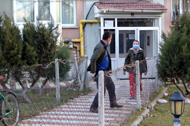 14 kişinin testi pozitif &ccedil;ıktı, apartman karantinaya alındı
