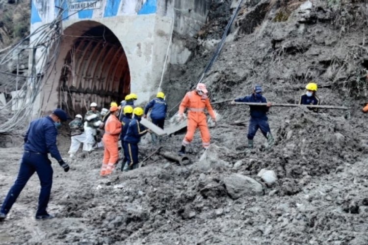 Hindistan'da &ouml;l&uuml; sayısı 28'e y&uuml;kseldi