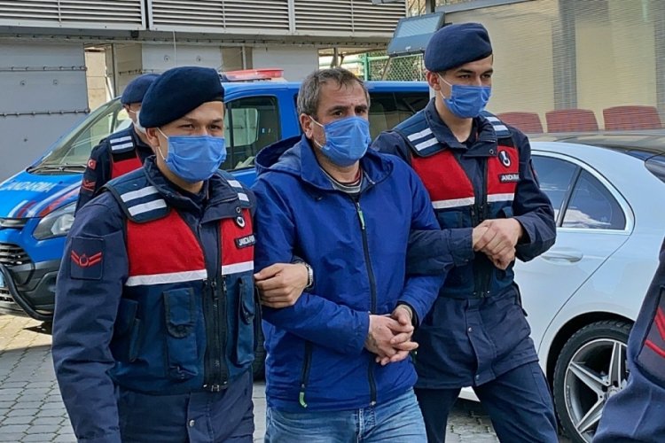 Ağabeyini sırtından bı&ccedil;aklayarak &ouml;ld&uuml;rd&uuml;