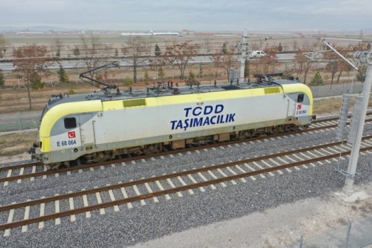 Konya-Karaman hattında test s&uuml;r&uuml;şleri başladı