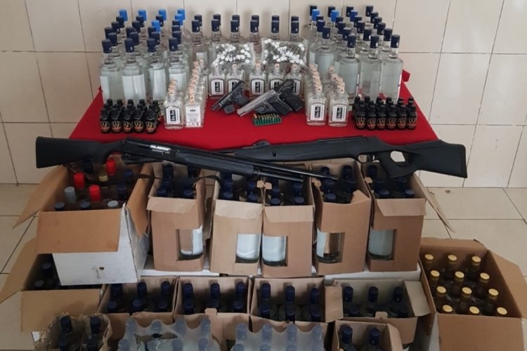 Jandarmadan ka&ccedil;ak i&ccedil;ki operasyonu