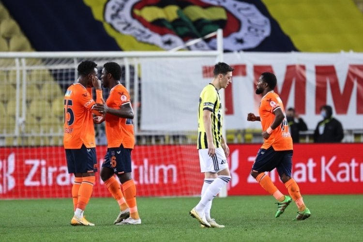Medipol Başakşehir yarı finalde!