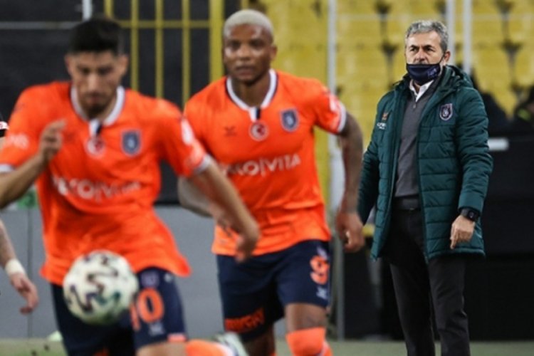 Aykut Kocamanlı Başakşehir, ilk galibiyetini aldı
