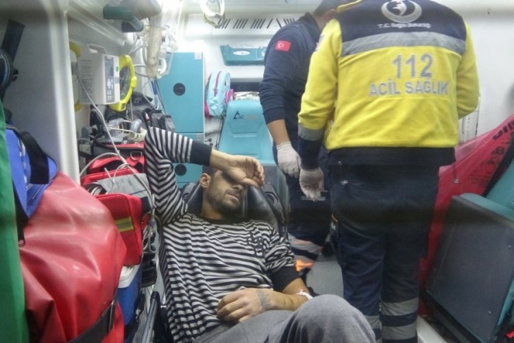 Evinin bah&ccedil;esinde silahlı saldırıya uğrayan kişi yaralandı