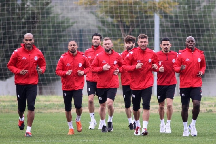 Antalyaspor'da hedef kupada 5'inci kez yarı final
