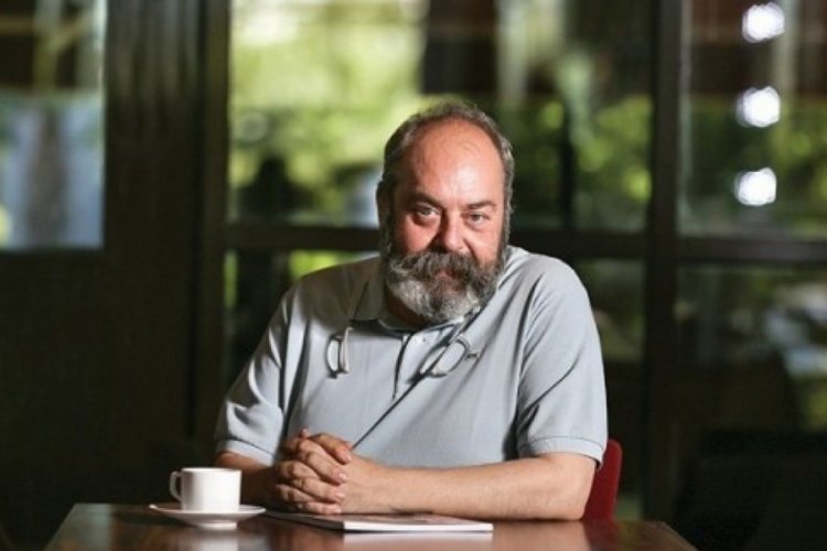 Sanat&ccedil;ı D&uuml;şenkalkar: "Sadece sanata değil, insana karşı da sorumluluğumuz var"