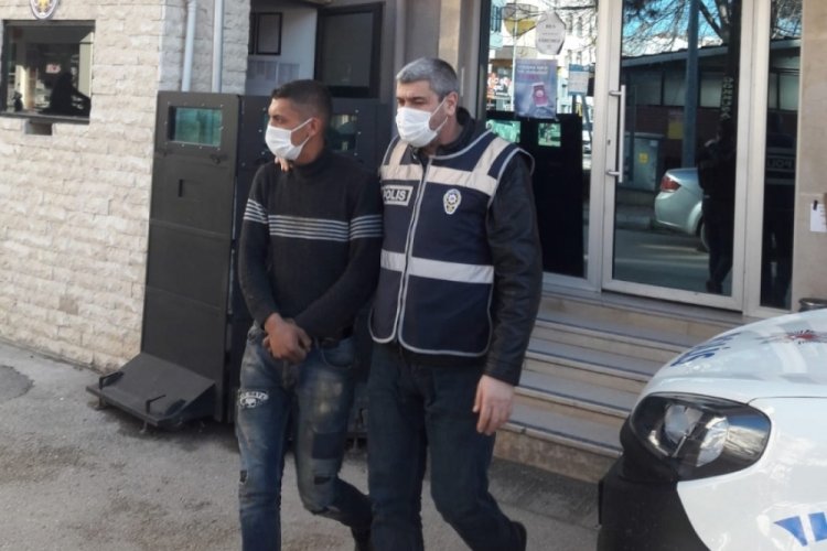 Bursa'da r&ouml;gar kapağı hırsızı su&ccedil;&uuml;st&uuml; yakalandı