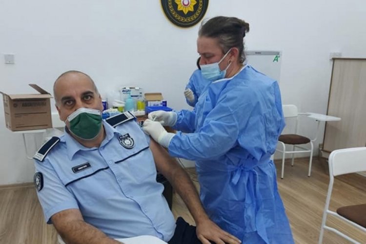 KKTC'de polisler aşılanmaya başladı
