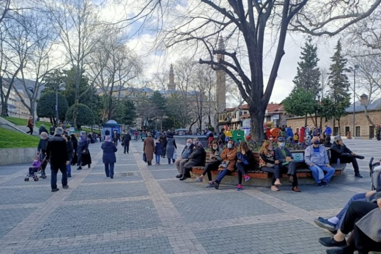 Bursa'da g&uuml;zel hava koronavir&uuml;s&uuml; unutturdu!