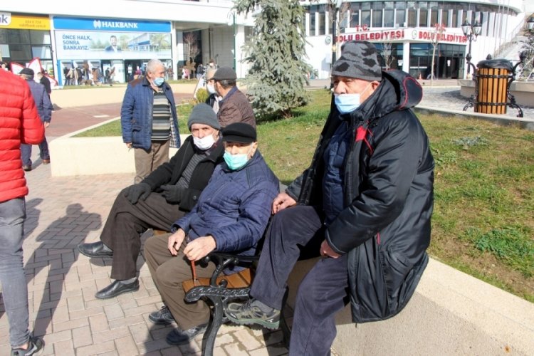 Yapılması planlanan ayı heykeli kenti ikiye b&ouml;ld&uuml;
