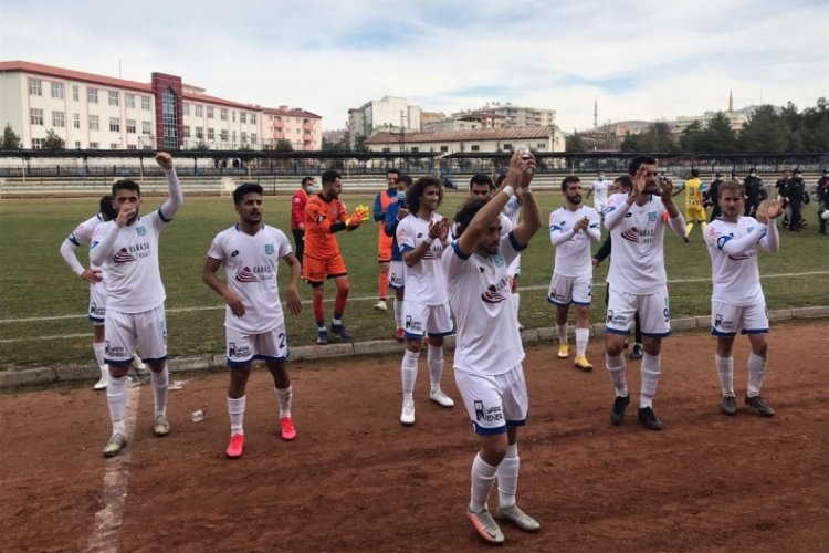 Yıldırımspor, Siirt'ten 3 puanla d&ouml;nd&uuml;!