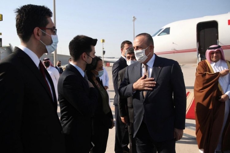 Bakan &Ccedil;avuşoğlu Katar'da