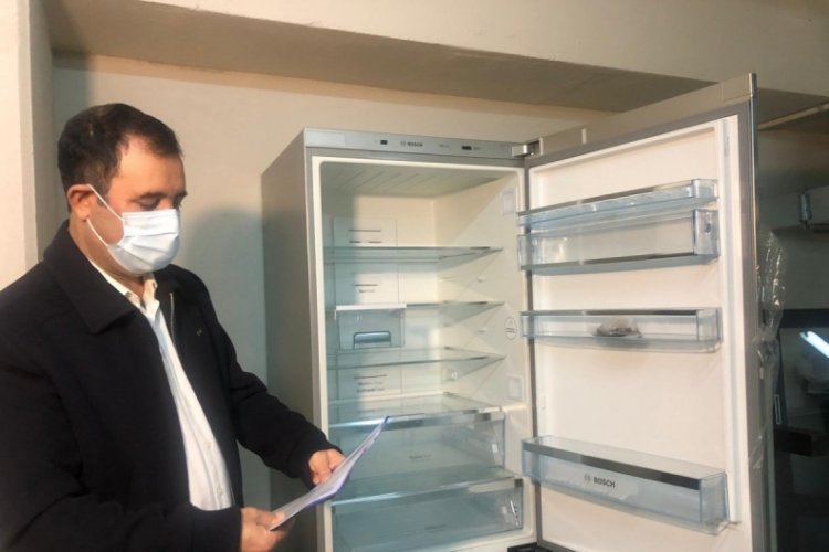 Sahte tamirciler doktoru dolandırdı