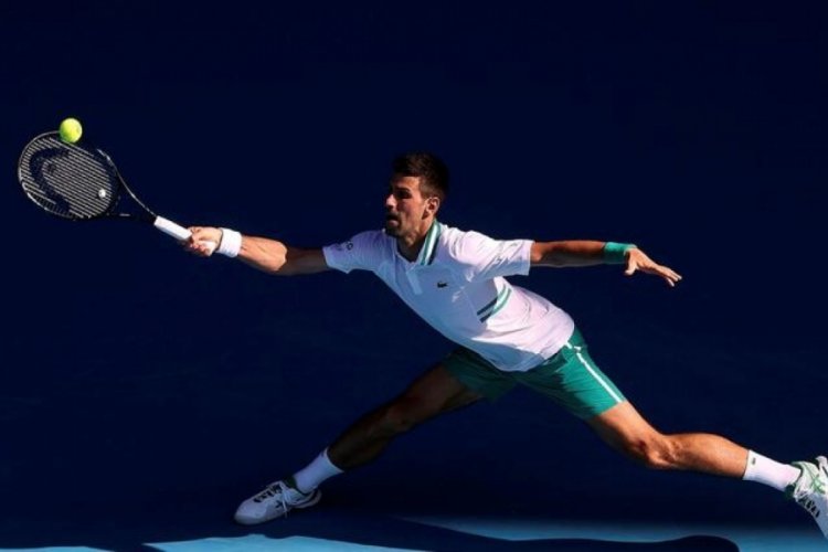 Djokovic ve Halep zorlansa da 3. tura y&uuml;kseldi!