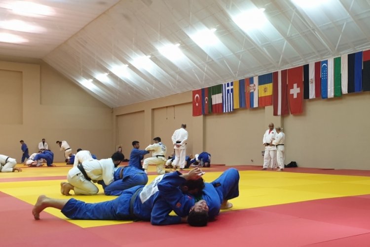 Uluslararası Judo Ortak &Ccedil;alışma Kampı Kemer'de yapılıyor