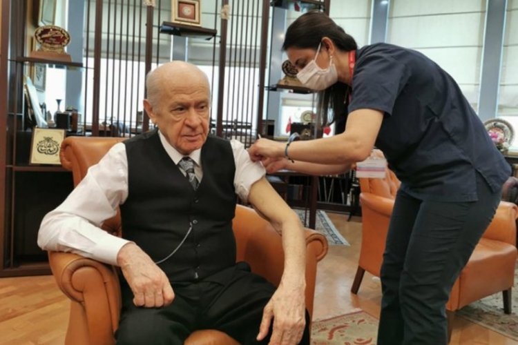 Devlet Bah&ccedil;eli'nin ikinci doz aşısı yapıldı