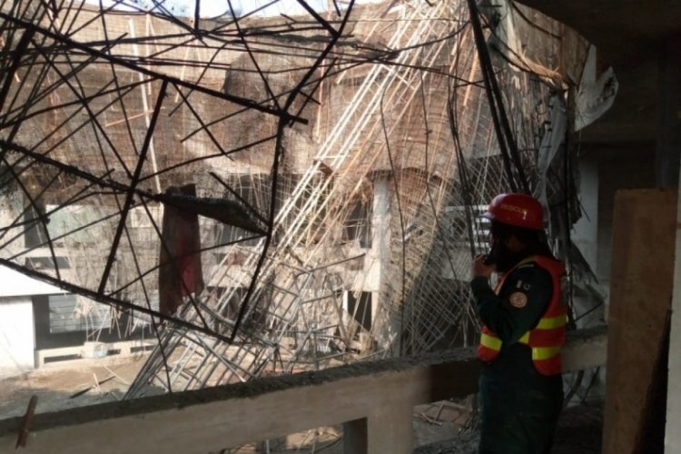 İnşaat halindeki caminin kubbesi &ccedil;&ouml;kt&uuml;! 3 &ouml;l&uuml;
