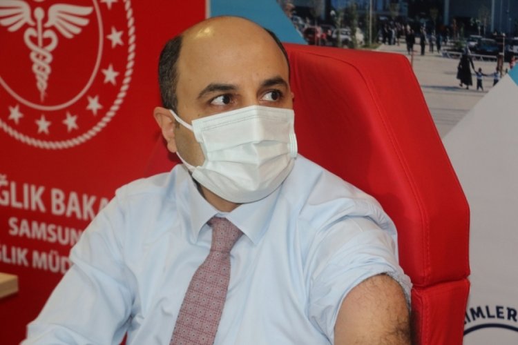 İl sağlık m&uuml;d&uuml;r&uuml; aşı olduktan 25 g&uuml;n sonra koronavir&uuml;se yakalandı