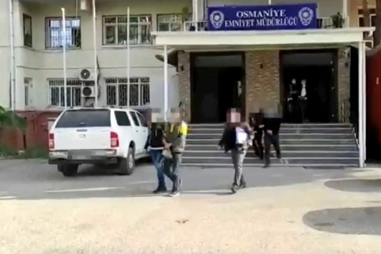 Sokak satıcılarına operasyon: 3 tutuklu