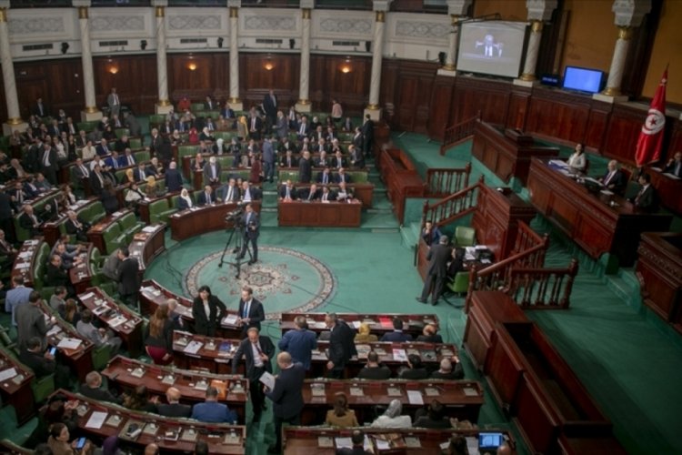 Tunus'ta Nahda Hareketi, kabine revizyonu krizini protesto edeceğini a&ccedil;ıkladı