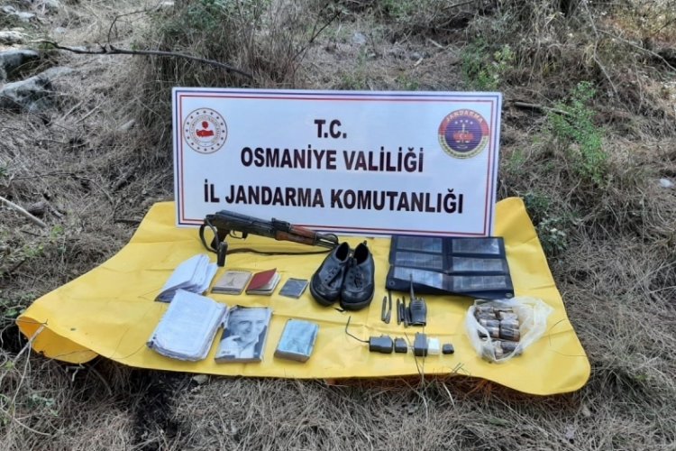 PKK sığınağında silah, m&uuml;himmat ve &ouml;rg&uuml;tsel dok&uuml;man ele ge&ccedil;ti