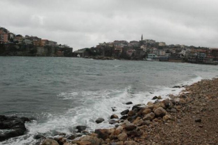 Amasra'da r&uuml;zgar, hayatı olumsuz etkiledi