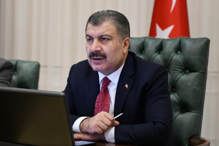 Bakan Koca aşı olan Kılı&ccedil;daroğlu'na teşekk&uuml;r etti