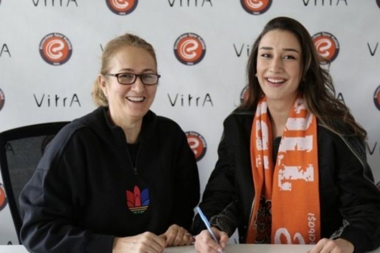 Eczacıbaşı VitrA, Hande Baladın ile s&ouml;zleşme yeniledi