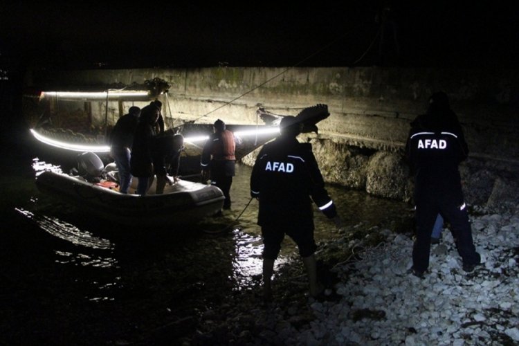 Sapanca G&ouml;l&uuml;'nde mahsur kalan 5 vatandaşı AFAD kurtardı