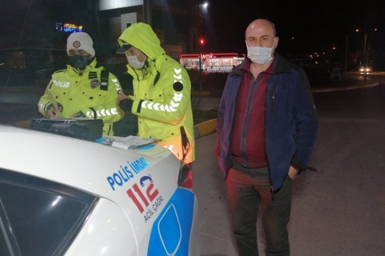 Uygulamada yakalanan alkoll&uuml; s&uuml;r&uuml;c&uuml;n&uuml;n ehliyetine el konuldu