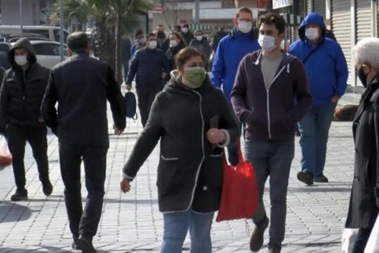 Kısıtlamaya rağmen dikkat &ccedil;eken kalabalık