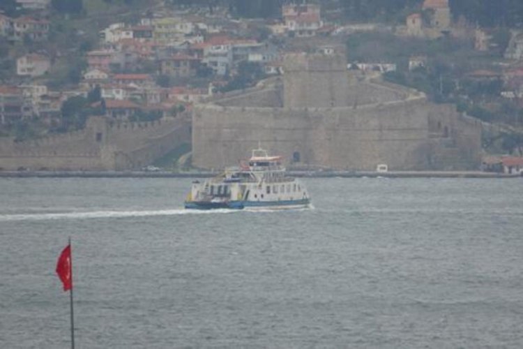 G&ouml;k&ccedil;eada ve Bozcaada'ya yarınki feribot seferleri iptal edildi