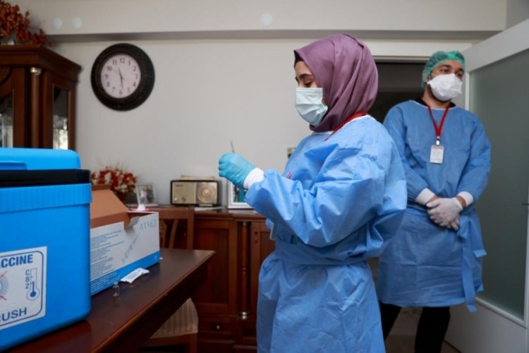 Hollanda, T&uuml;rkiye'deki aşılama &ccedil;alışmalarını &ouml;rnek g&ouml;sterdi