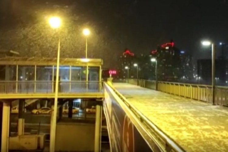 İstanbul'da kar başladı
