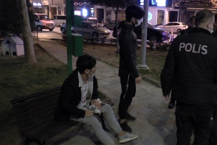 Parkta otururken saldırıya uğradı