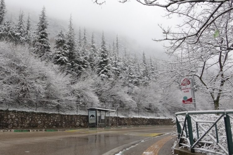 Bursa'da kar yağışı etkili oldu