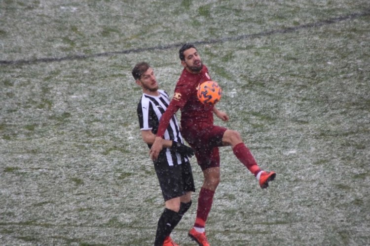 İneg&ouml;lspor sahasında kaybetti