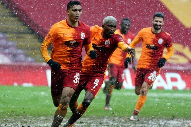 Mustafa Muhammed'den 4. ma&ccedil;ında 4. gol