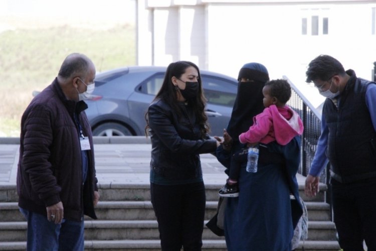 Mavi b&uuml;ltenle aranan ter&ouml;rist sınırda yakalandı