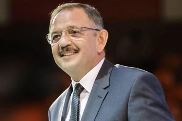 &Ouml;zhaseki: B&uuml;t&uuml;n AK Parti ailesi olarak l&uuml;tfen başınızı dik tutun