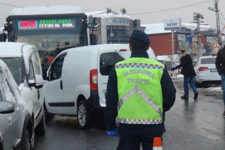 Toplu taşıma ara&ccedil;larında kış lastiği denetimi
