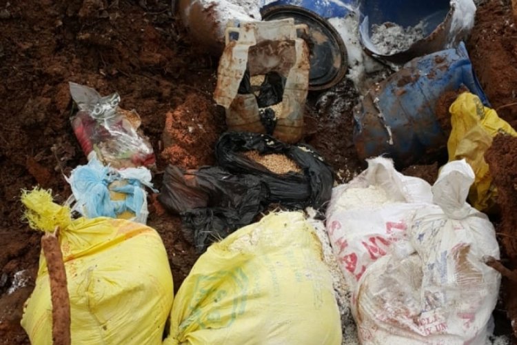 Bitlis'te PKK'nın yaşam malzemeleri ele ge&ccedil;irildi