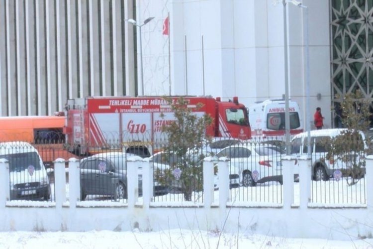 Kriminal laboratuvarında madde inceleyen 3 polis fenalaştı