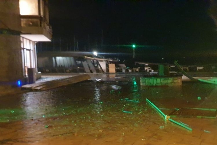 Urla dolu felaketinden sonra fırtına ile boğuşuyor