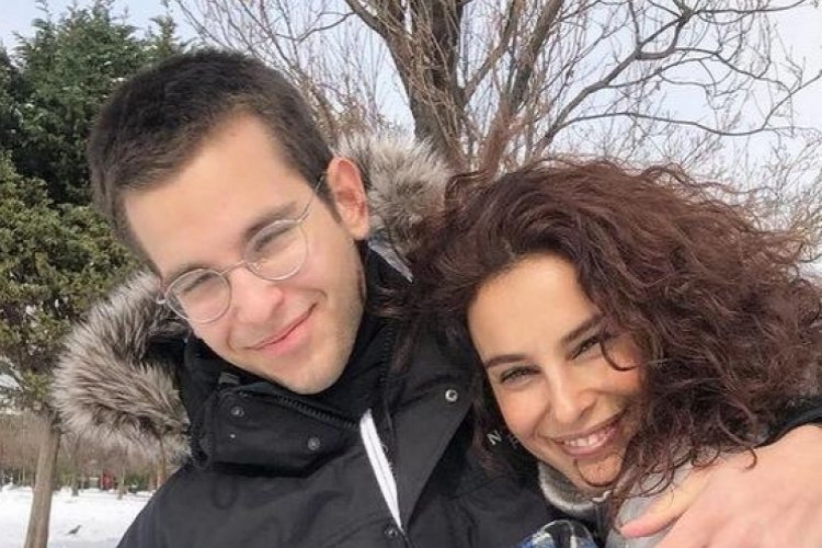 Anne oğlun kartopu savaşı