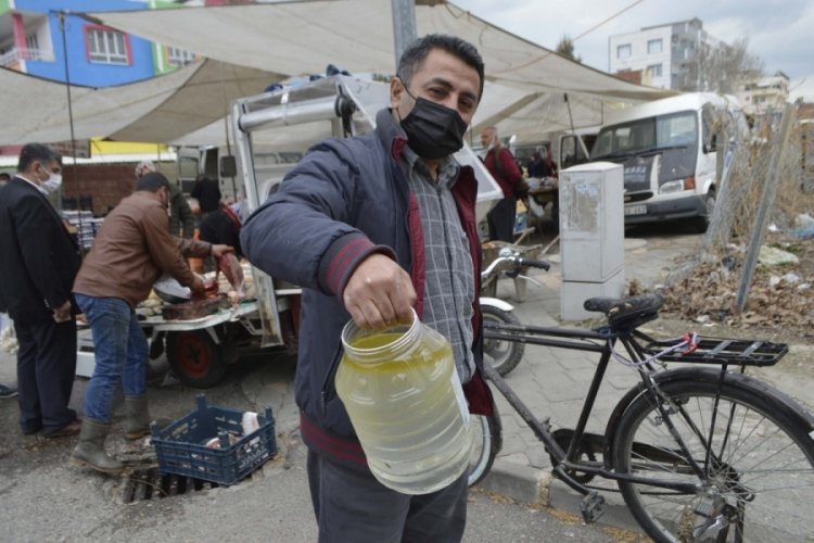 Zeytinyağı diye aldı su &ccedil;ıktı
