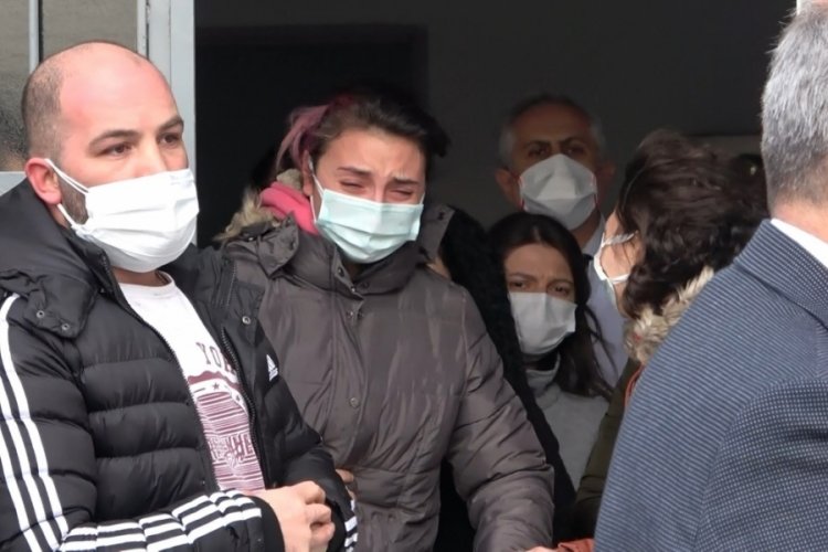 Bursa &ouml;l&uuml;m uykusuna yatan doktor son yolculuğuna g&ouml;zyaşlarıyla uğurlandı