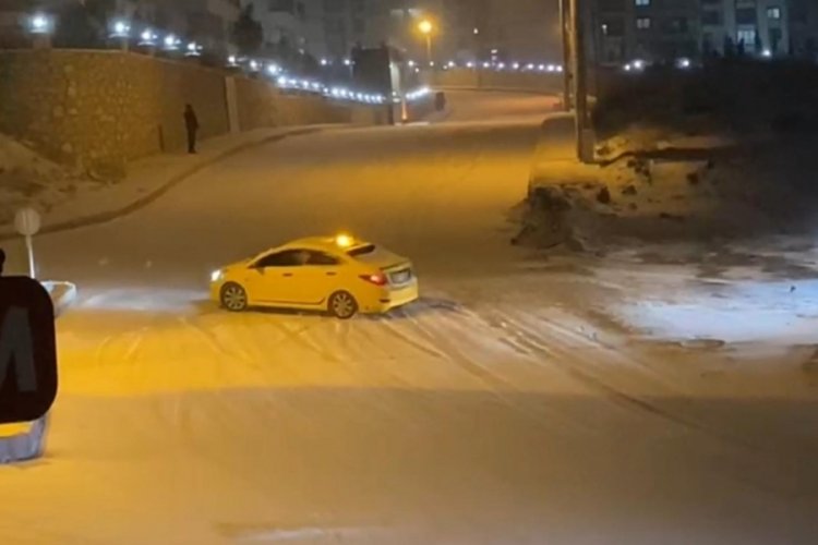 Elazığ'da kar yağışı etkili oldu