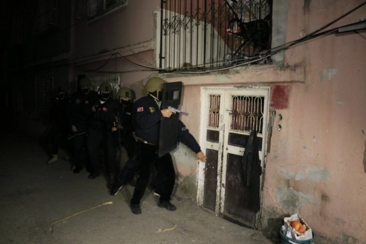 DEAŞ operasyonunda 9 g&ouml;zaltı