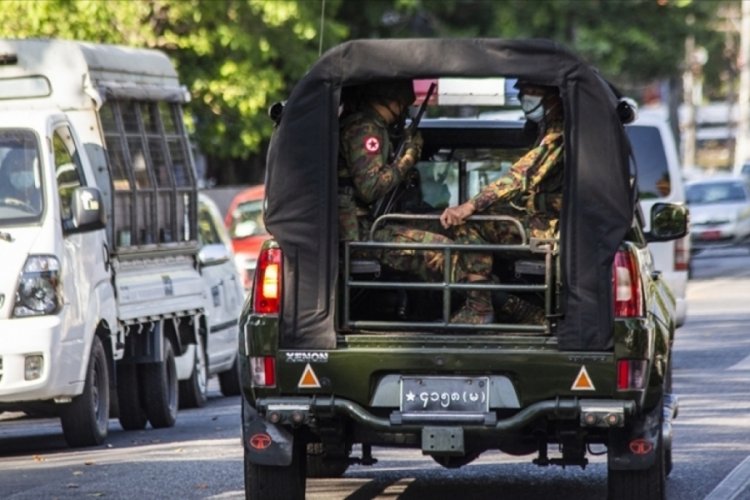 Myanmar'da bilgisayar korsanları, orduya ait sitelere saldırdı